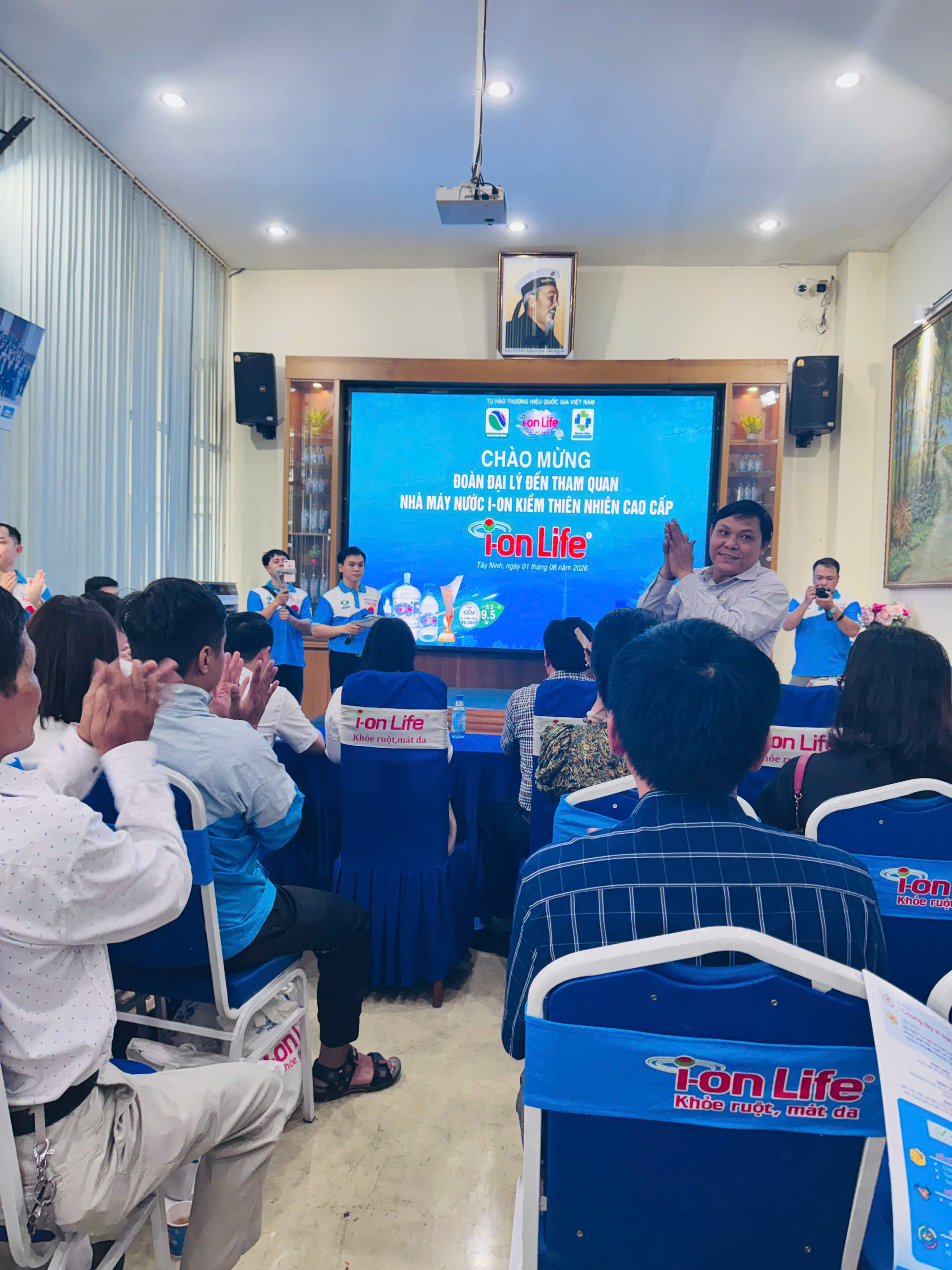 An Bình Phát tham quan nhà máy nước ion kiềm cao cấp i-on Life